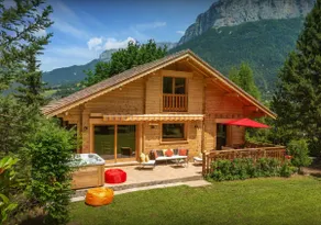 Close to Lake Annecy and mountains - Image 4