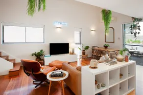 Lofty Loft by Sydney Dreams - Image 3