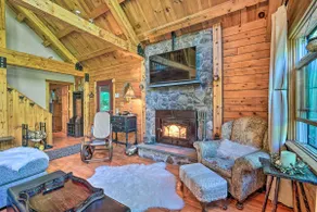 Game Room & Hot Tub: Pet-Friendly Mount Snow Gem - Image 4