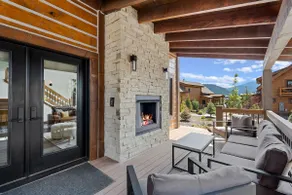 Fantastic Views! Private Jacuzzi and Indoor/Outdoor Fireplace ,Two Large Patios! - Image 3