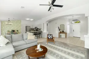 Modern 3 Bed Home| Bakersfield| Pool| Pet-Friendly - Image 4