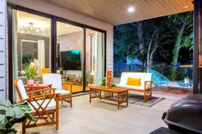 Eastside Home Sleeps 18 with Cowboy Pool & Fire Pit - Image 2