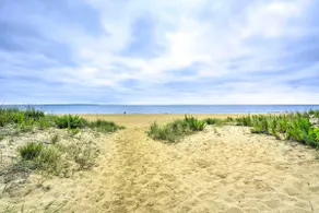 Family-Friendly Keansburg Home: Walk to Beach! - Image 2