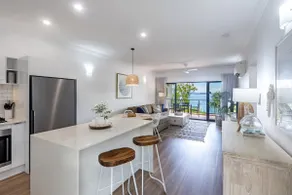 Haven on Hamo-private apartment with views & buggy - Image 2