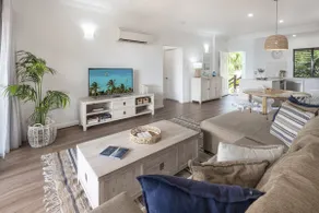 Haven on Hamo-private apartment with views & buggy - Image 3
