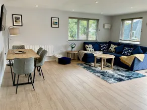 Tolcarne Lodge, Cornwall, Private Hottub - Image 4