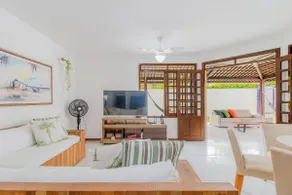 GB58 Great House 5 Bedrooms - 170m from the Beach - Image 2