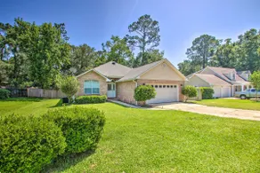 Cozy-Modern Pensacola Home: Large Yard, Grill - Image 3