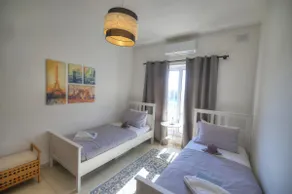 Charming 2 bedroom apartment close to Junior College ETUS1-1 - Image 4