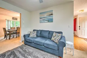 Jacuzzi & Resort Amenities: Tobyhanna Family Home! - Image 5