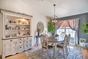 Pool, Putting Green, Fire Pit: Elegant Peoria Home - Image 5
