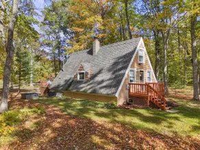 A-Frame | Hot Tub, Fireplace, River, Kayaks &Tubes - Image 2
