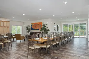 BOOK NOW! Bunk room, HotTub, Arcade & More! - Image 2