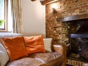 The Old Thatched Cottage - Image 4