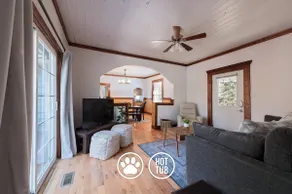Wauhatchie Blue Pool House with Private Spa - Image 2