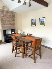 Penthouse Retreat - 2 bed flat, sleeps 4 - Brampton Town Centre, Hadrians Wall - Image 4