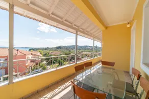 Maison de vacances 'Panorama House Petritis' près de la plage avec 2 balcons et Wi-Fi - Image 2