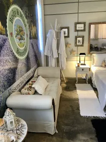 Cozy, Versatile and Well-Located Spa Loft - Image 2