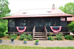 Log Cabin, Great yard, Lots of games - Image 5