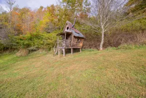 Cottage on Creeper Trail with Wide Open Acreage - Image 5