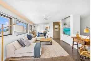 Salt Luxury Location - Image 2