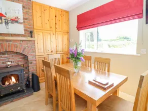 Sea View Hideaway - Image 3