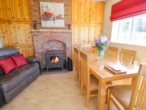 Sea View Hideaway - Image 4