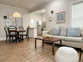 Spacious 1 bed 1 bath with office and free parking - Image 2