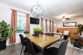 Spacious 5 Bedroom Minutes from Downtown Atlanta! - Image 5