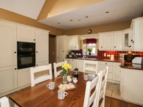 Rosemount Coach House - Image 5