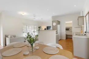 Home on Haynes- BYO LINEN - 1km from Goolwa Beach-Whale Watch - Image 2