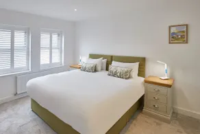 Host & Stay - Even Keel - Image 3