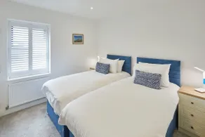 Host & Stay - Even Keel - Image 4