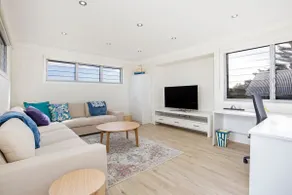 Watermans Pet Friendly 1 Min Walk to Beach - Image 4