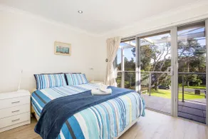 Watermans Pet Friendly 1 Min Walk to Beach - Image 5