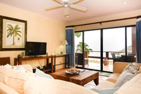 Spacious 3BR Beachfront Condo w Terrace OceanViews - Image 5