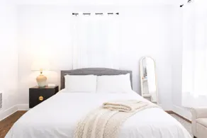 Yale Science Park 1BR | Free Parking - Image 2