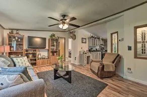 Cozy Hale Home Between Long & Loon Lakes! - Image 4