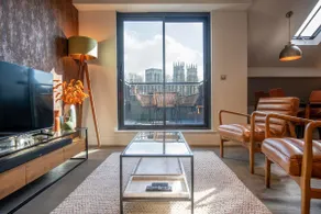 The Garret- Luxury Loft Apartment w/ South-Facing - Image 2
