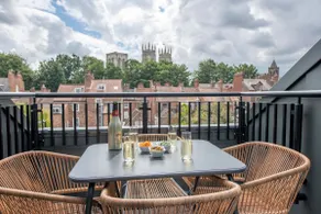 The Garret- Luxury Loft Apartment w/ South-Facing - Image 3