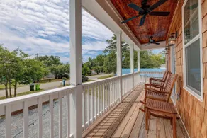 Cozy Bayside Getaway - Image 3