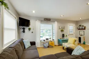 Lakefront Sunrise Beach Home w/ Private Dock! - Image 5