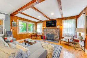 Pet-Friendly Wilmington Retreat w/ Hot Tub! - Image 5