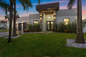 Sea Gem | Waterfront Oasis w/ Pool, Dock + Paddle/Kayaks - Image 3