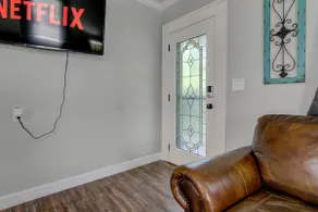 Spacious 3 bedroom home with fenced yard - Image 2