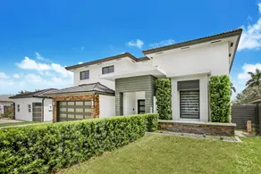 Majestic Mansion w/Games/BBQ/Playground & H. Pool - Image 2