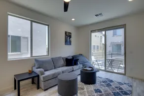 1 Mi to Intel Campus! Chandler Townhome w/ Pools - Image 4