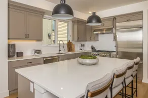 Stunning 3-Bedroom Townhome in Big Sky Town Center - Image 5