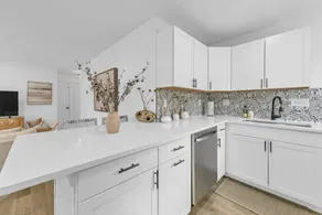 Charming 3BR Florida Bungalow Near Beach in FWB - Image 5