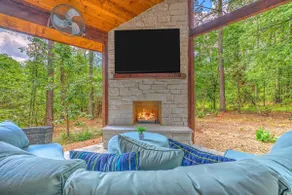 Hot Tub! Amazing Cabin perfect for Getaways - Image 2